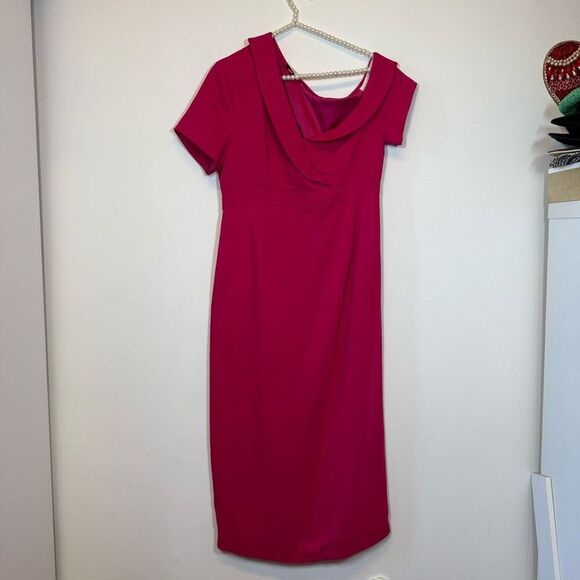 Emilia George 💚 - Picture 11 of 15